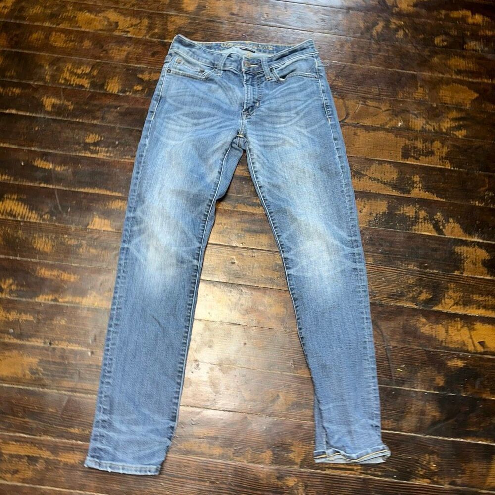American Eagle slim 28x30 normcore distressed jeans